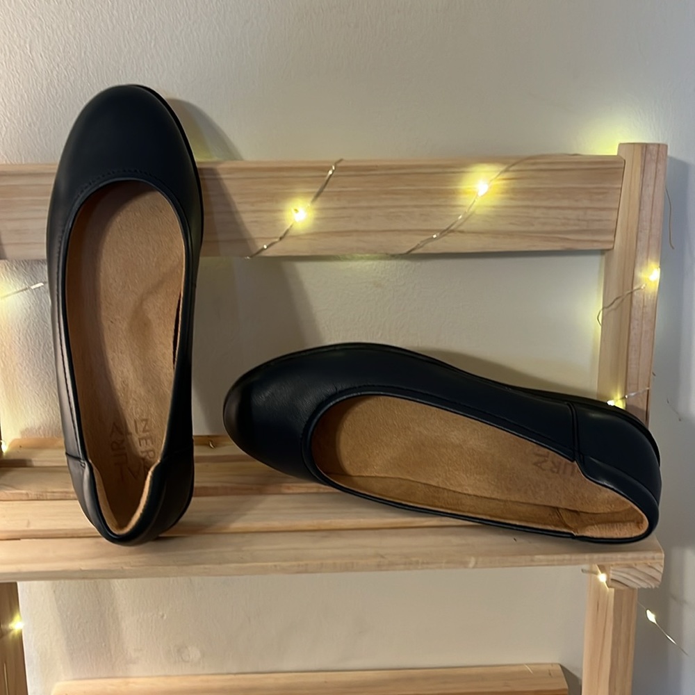Naturalizer Women Flexy Leather Ballet Flats - Picture 2 of 4